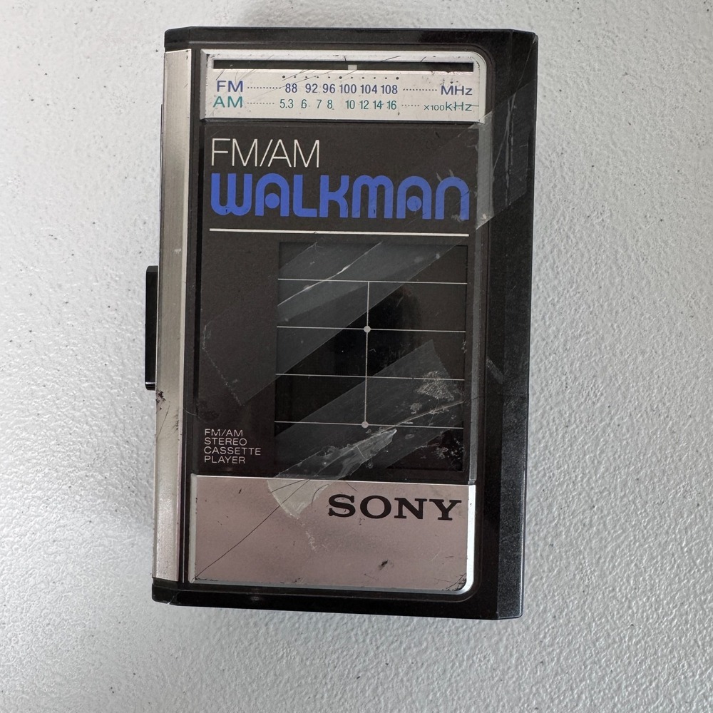 Vintage Sony Walkman WM-F41 FM/AM Stereo Cassette Player Portable FOR PARTS